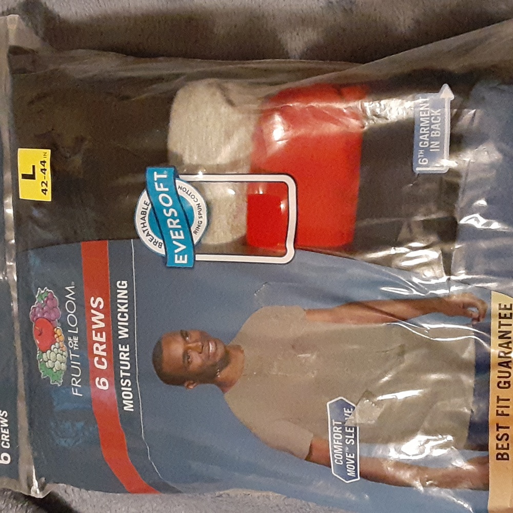 Fruit of the Loom crew t-shirts(tag less)